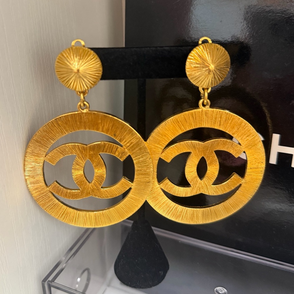#165 93A Chanel Earrings